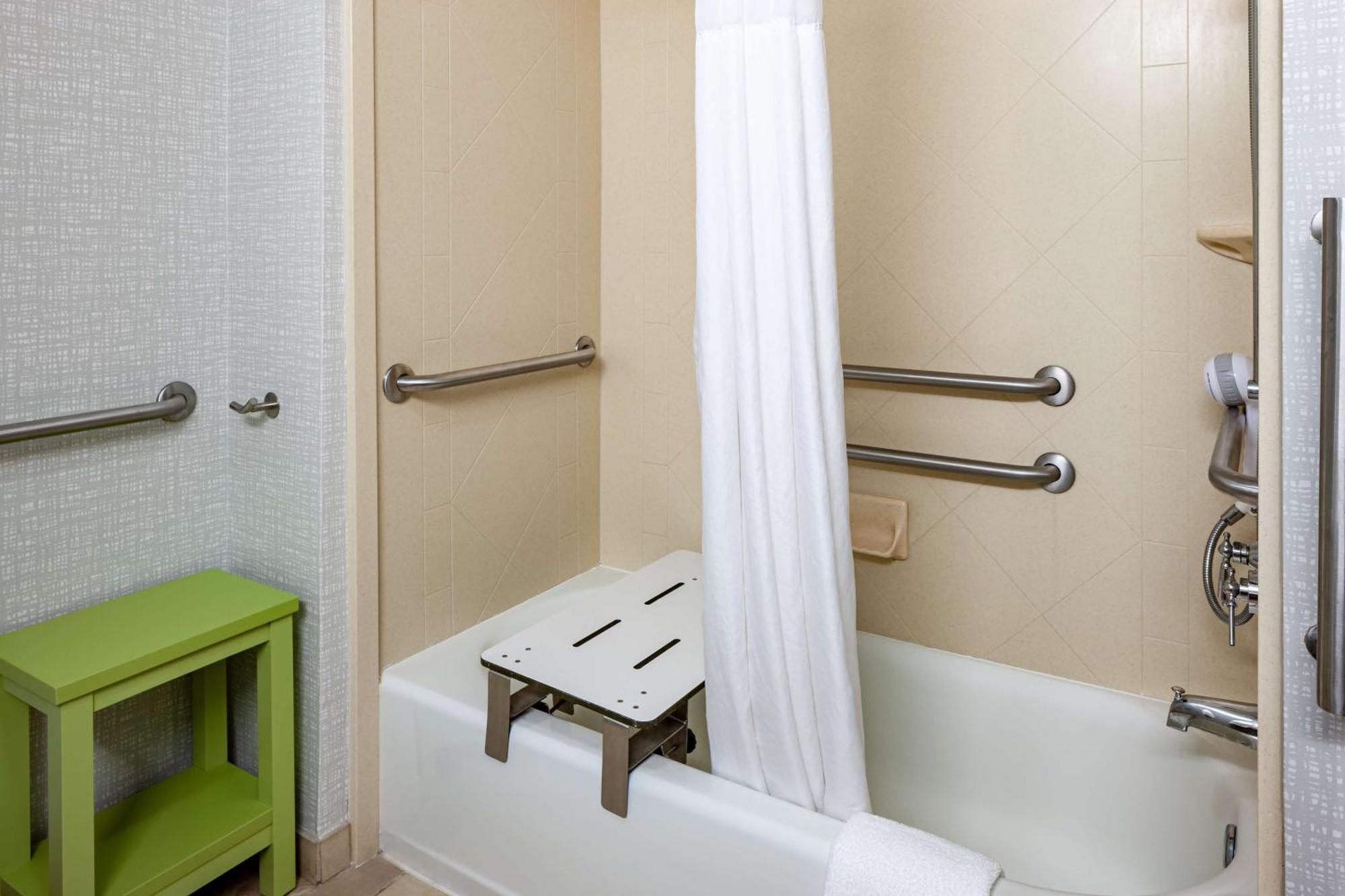 Hampton Inn & Suites Mobile I-65@ Airport Boulevard Exteriör bild