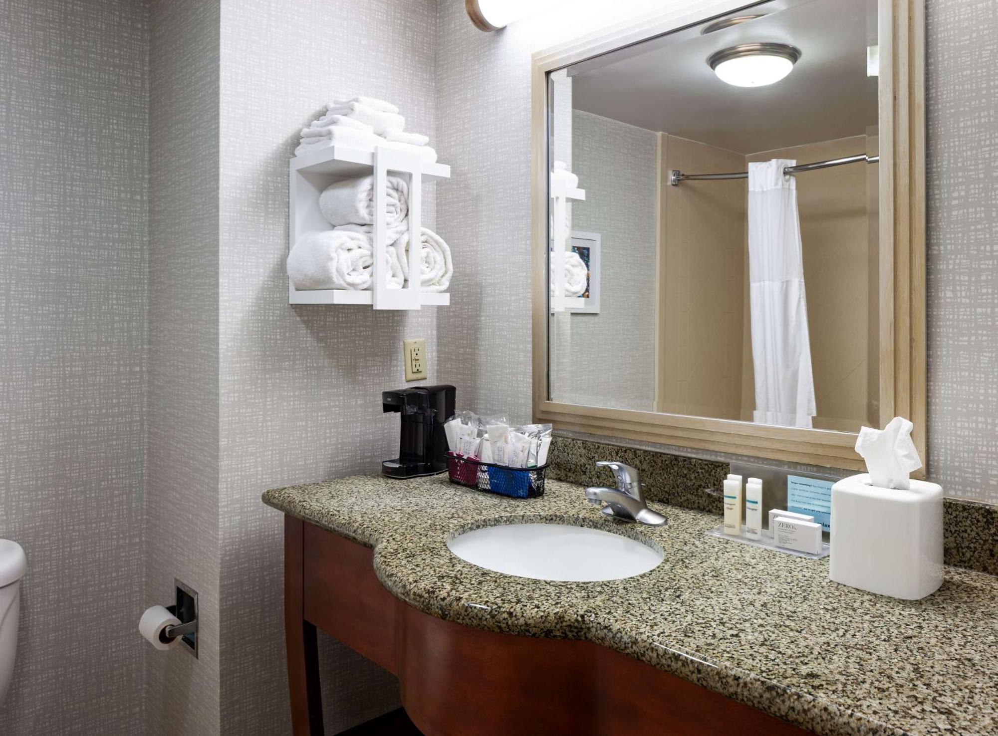 Hampton Inn & Suites Mobile I-65@ Airport Boulevard Exteriör bild
