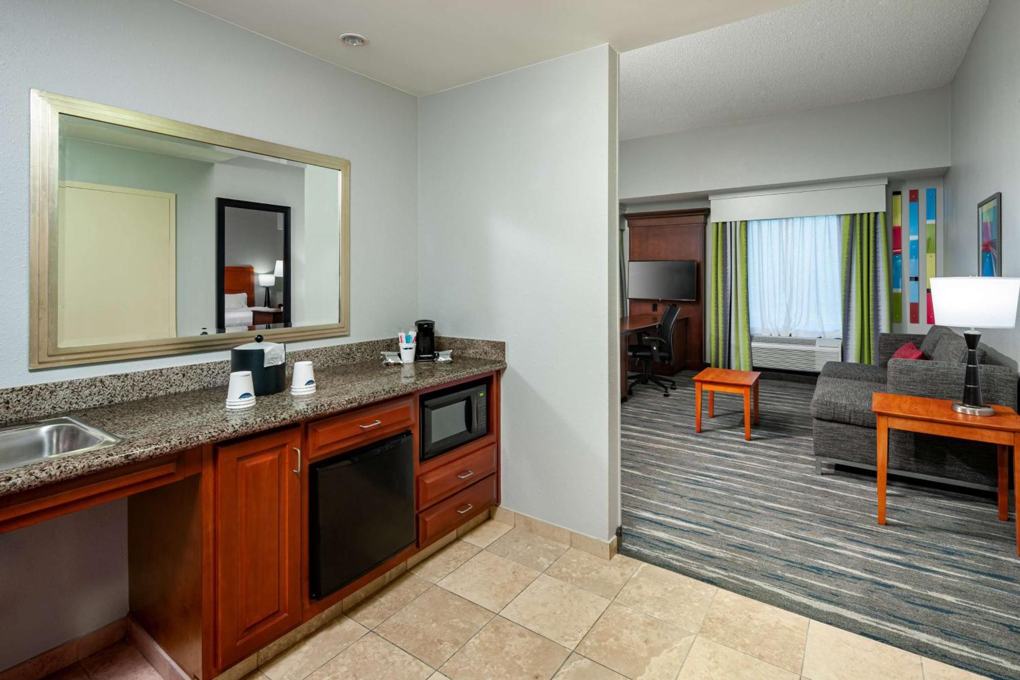 Hampton Inn & Suites Mobile I-65@ Airport Boulevard Exteriör bild