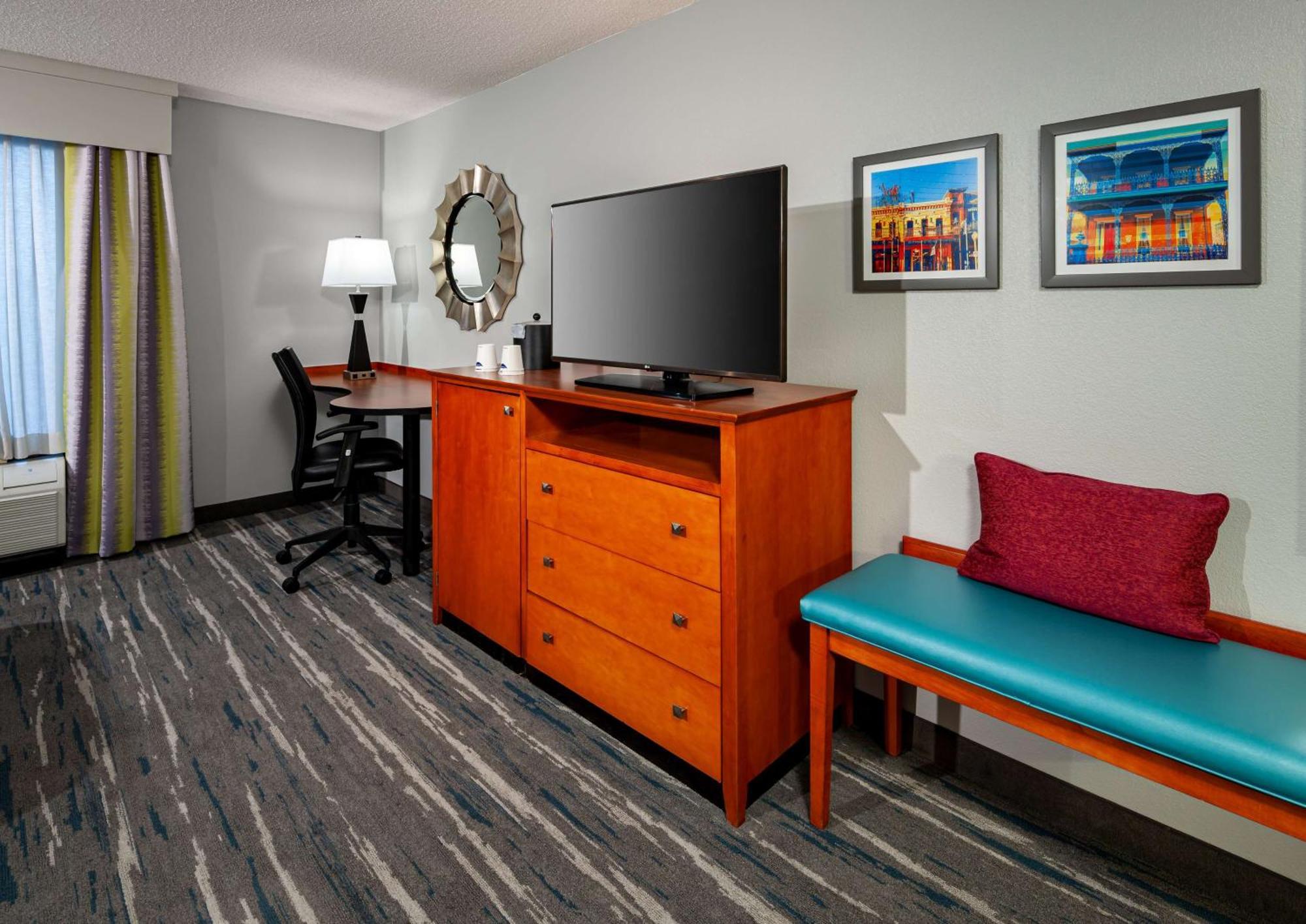 Hampton Inn & Suites Mobile I-65@ Airport Boulevard Exteriör bild