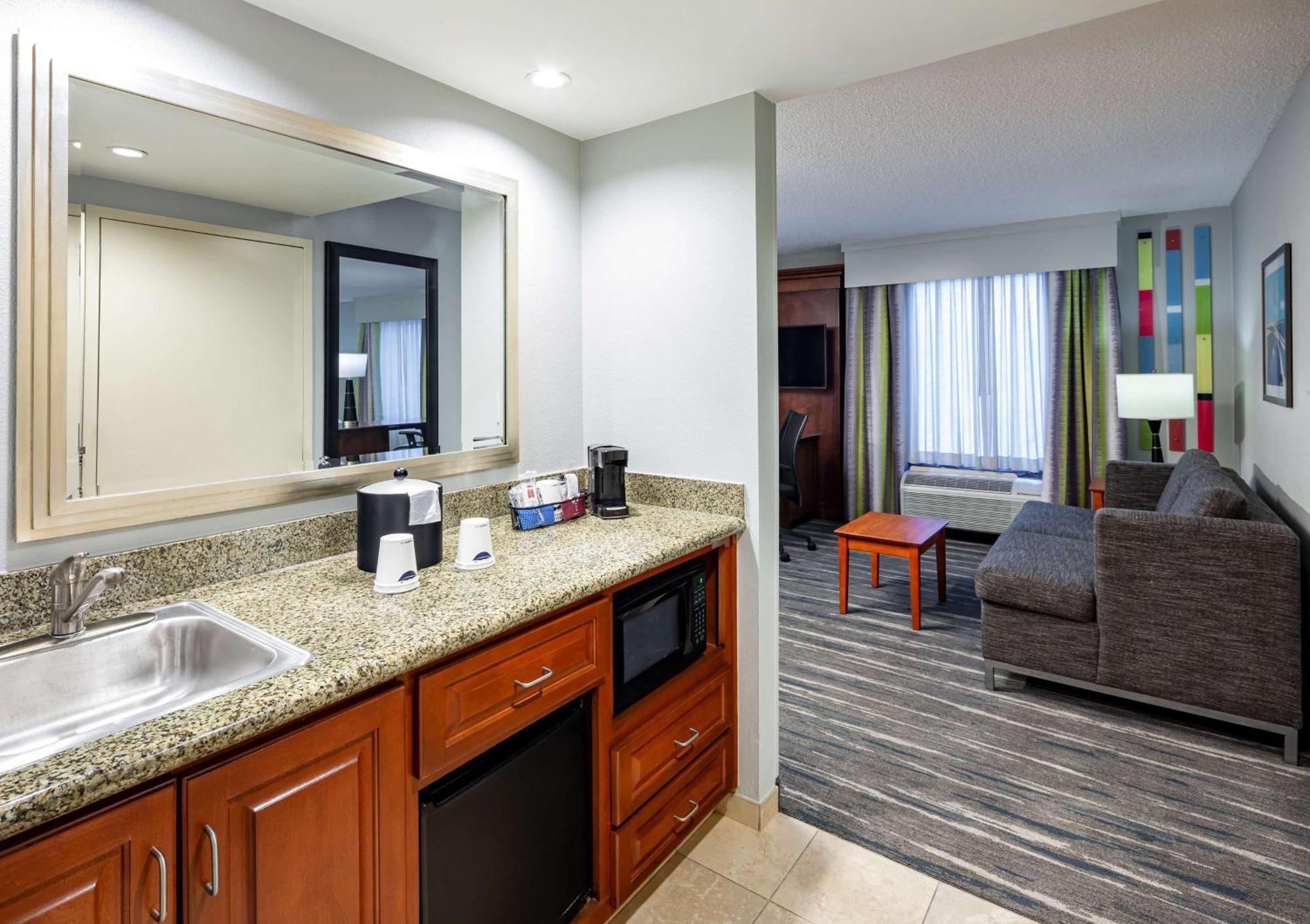 Hampton Inn & Suites Mobile I-65@ Airport Boulevard Exteriör bild