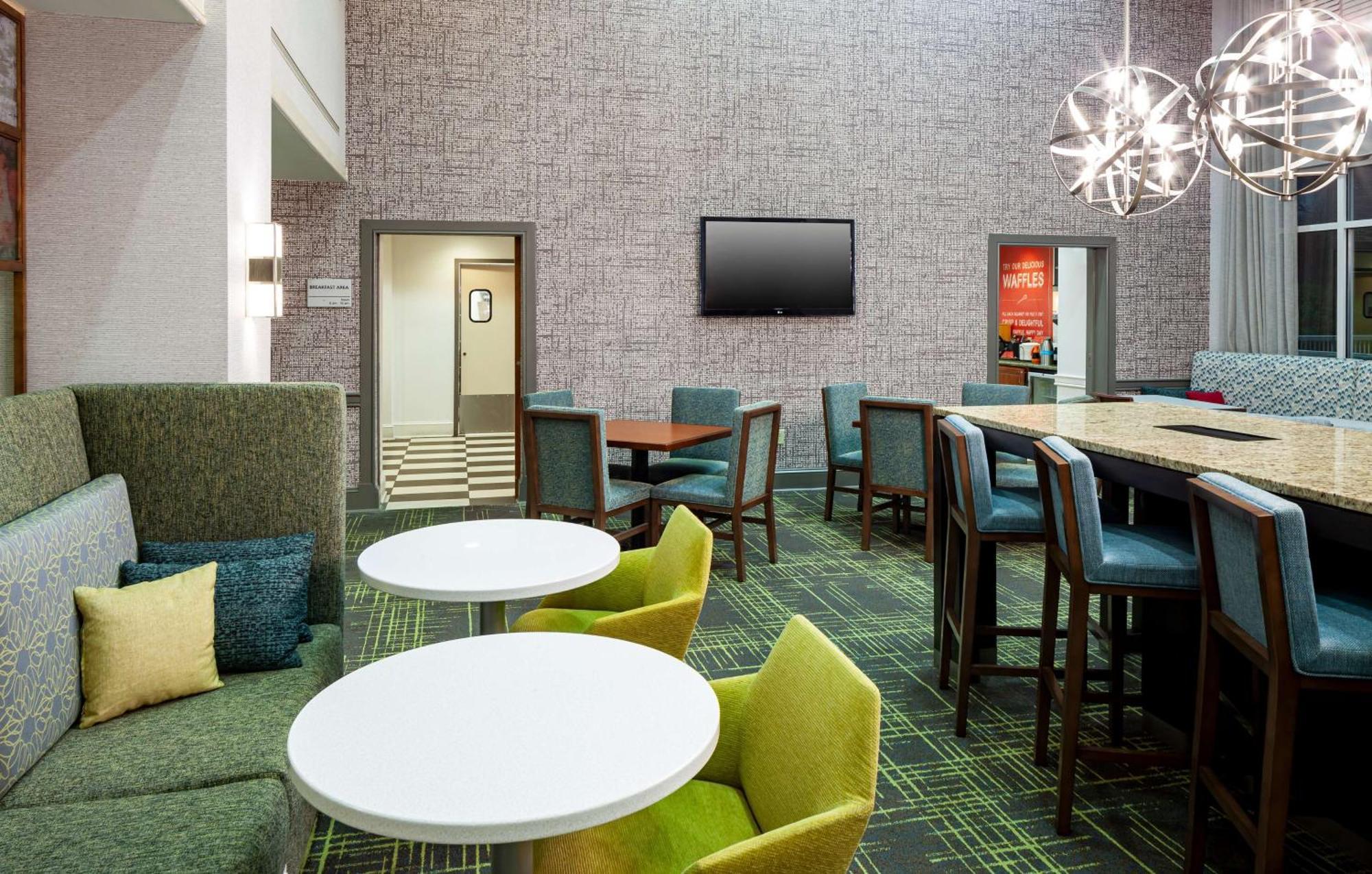 Hampton Inn & Suites Mobile I-65@ Airport Boulevard Exteriör bild