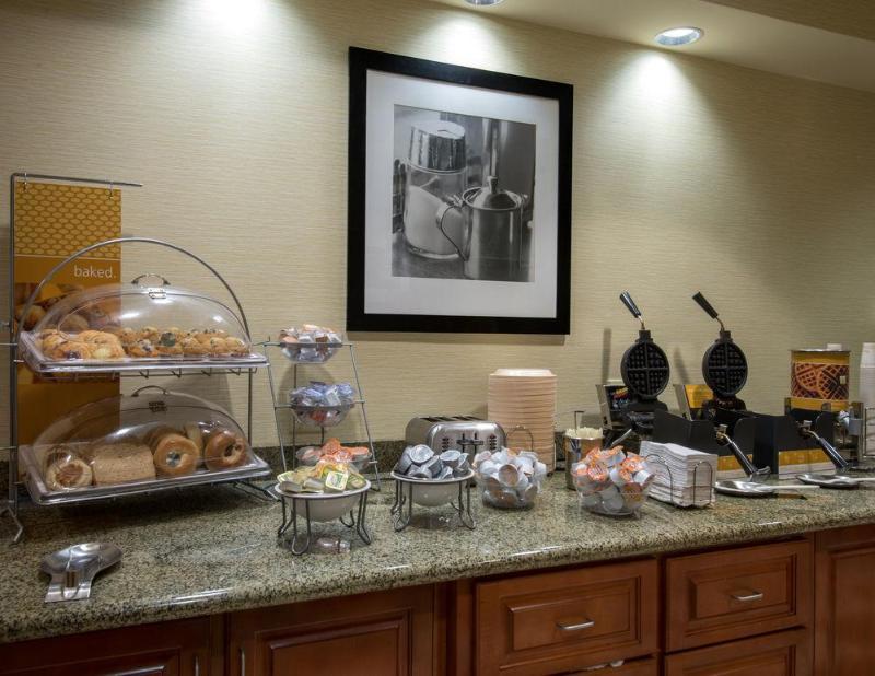 Hampton Inn & Suites Mobile I-65@ Airport Boulevard Exteriör bild